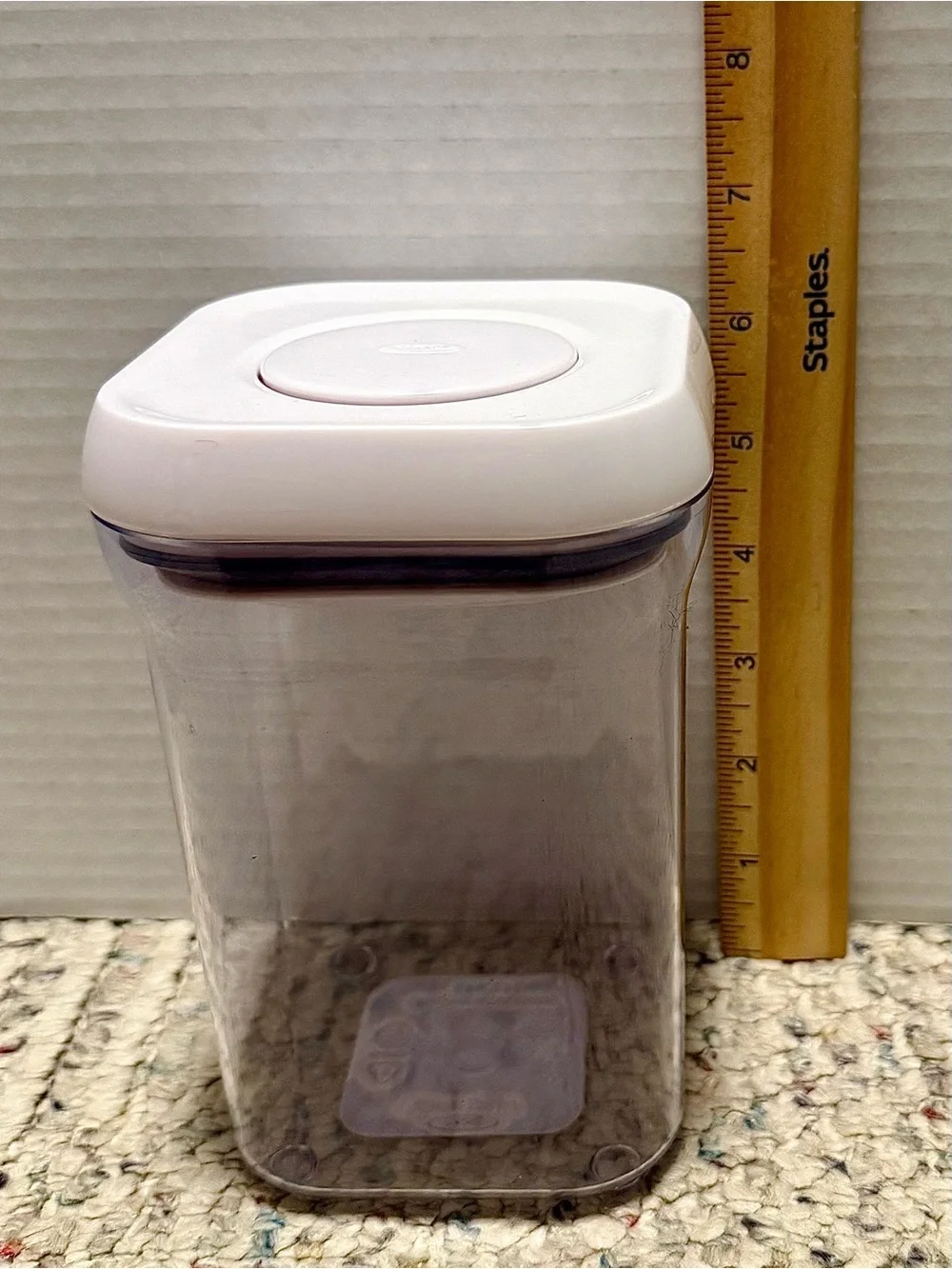 OXO POP food storage container - 0.9 QT/0.9 L